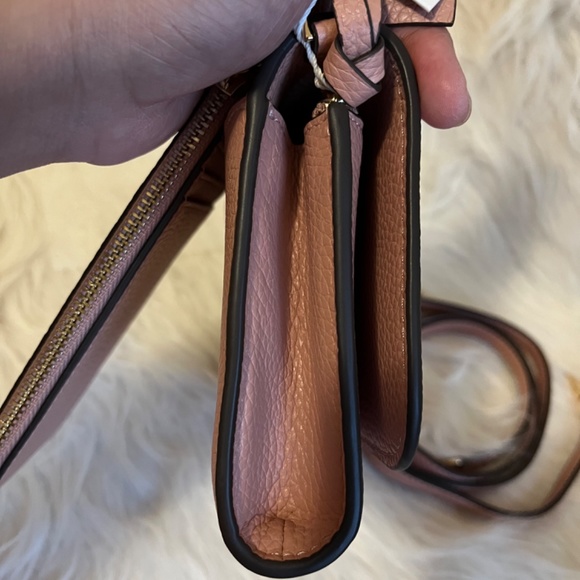 Tory Burch Crossbody comes with an insert - Picture 8 of 8